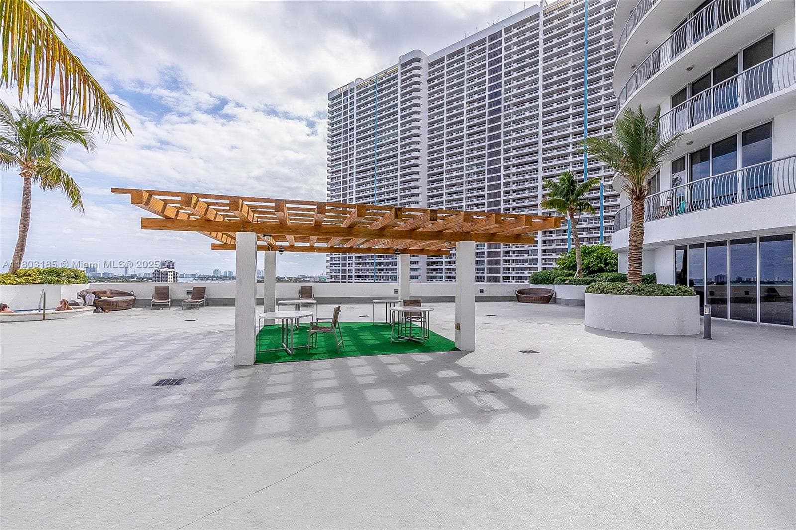 1750 N Bayshore Dr # 3308, Miami FL 33132 — 25