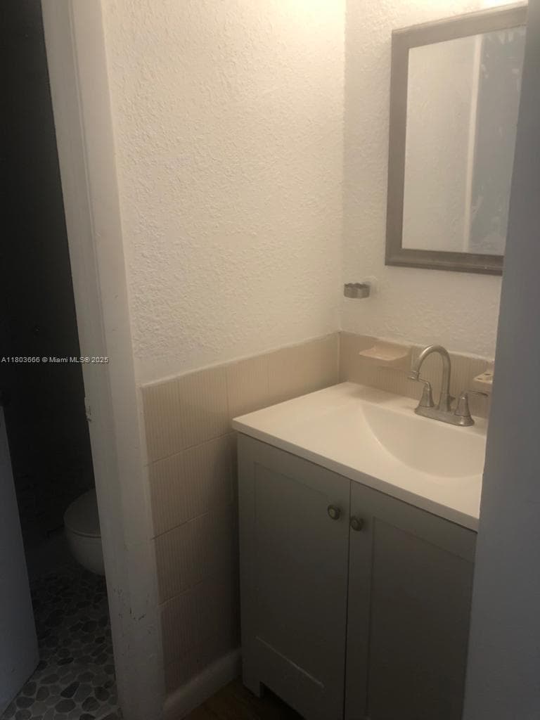 250 180th Dr # 108, Sunny Isles Beach FL 33160 — 11
