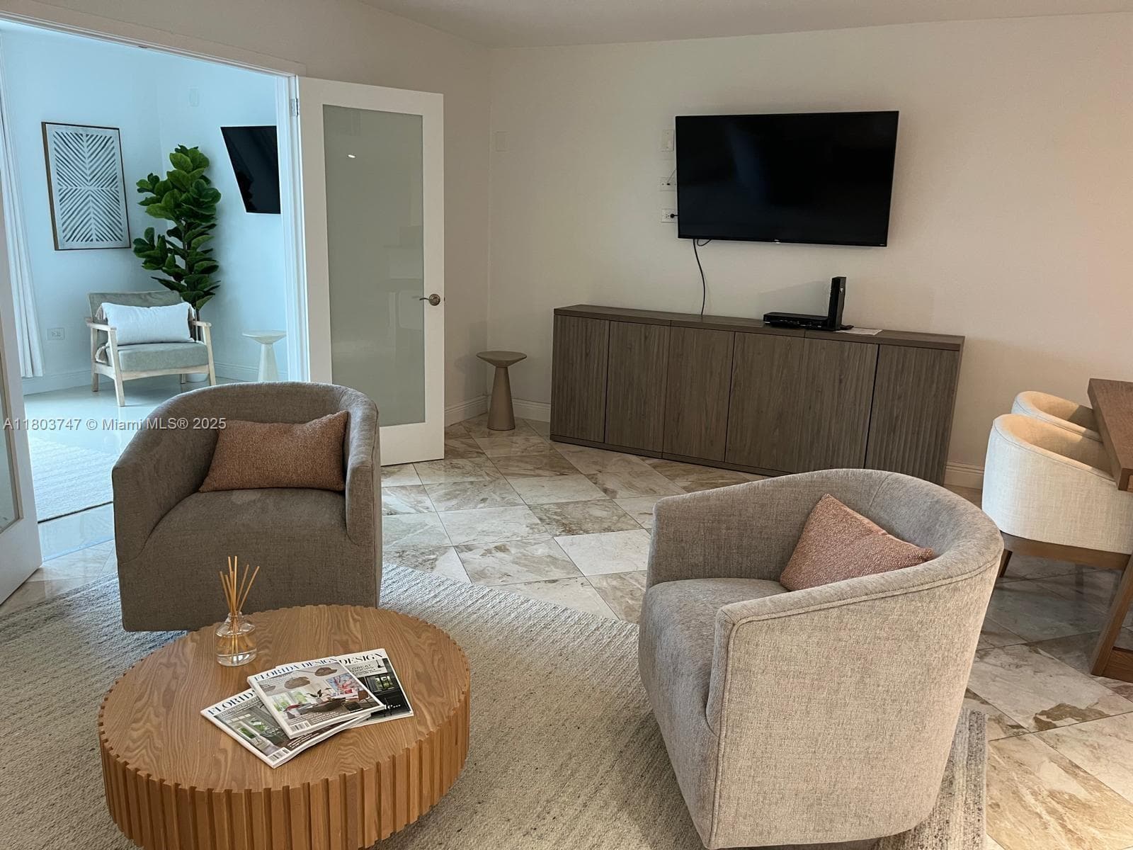 2301 Collins Ave # 731, Miami Beach FL 33139 — 2