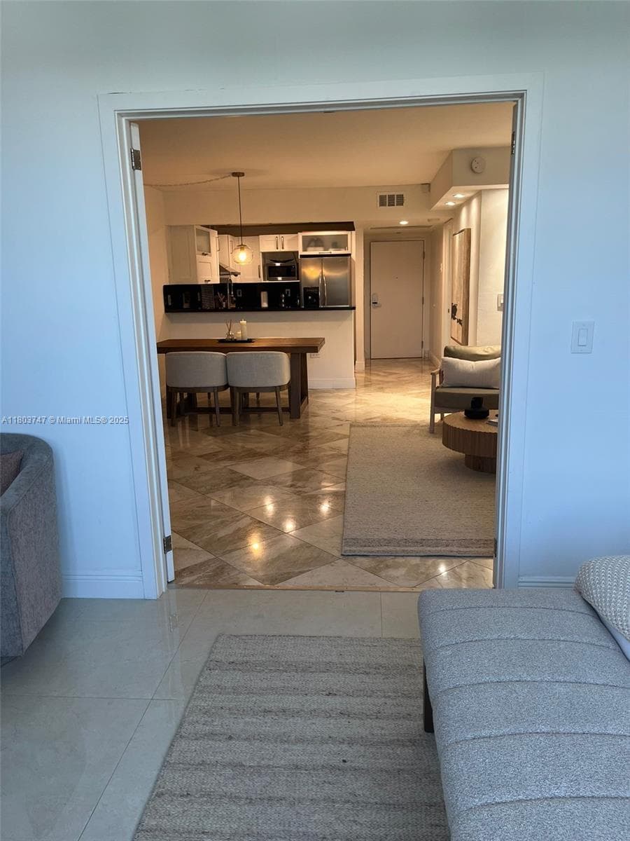 2301 Collins Ave # 731, Miami Beach FL 33139 — 8