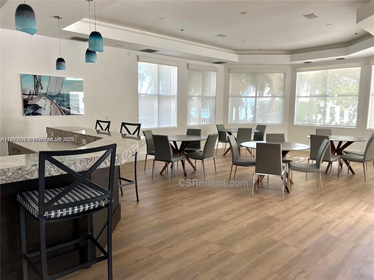 3255 NE 184th # 12206, Aventura FL 33160 — 37