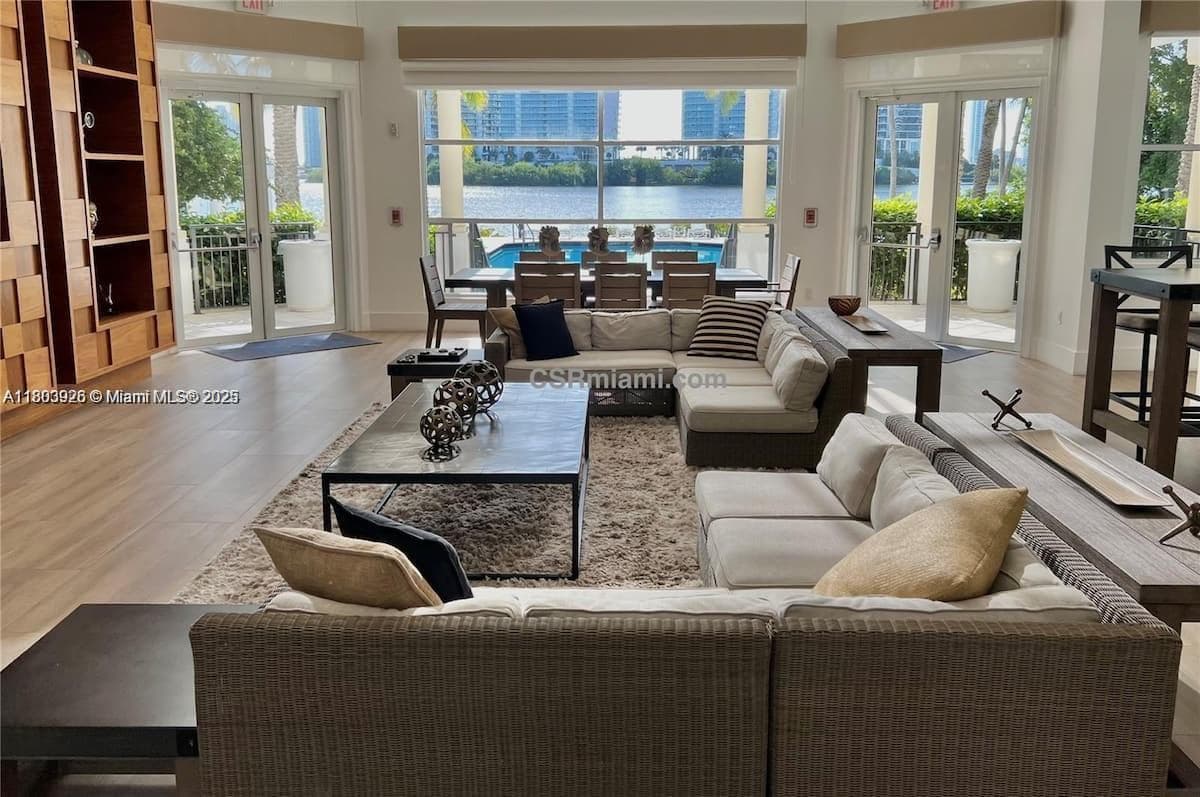 3255 NE 184th # 12206, Aventura FL 33160 — 40