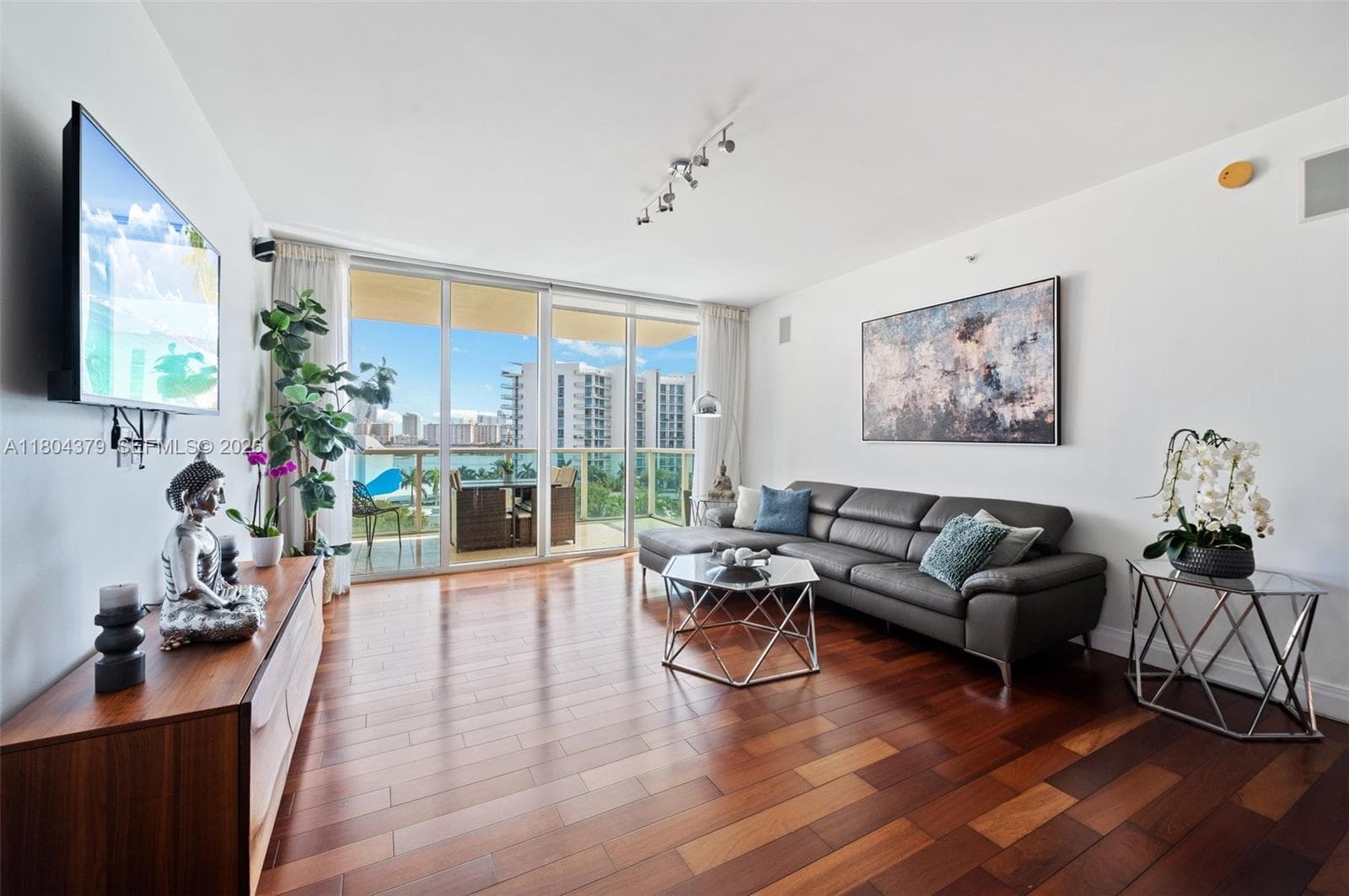 3330 NE 190th St # 717, Aventura FL 33180 — 14