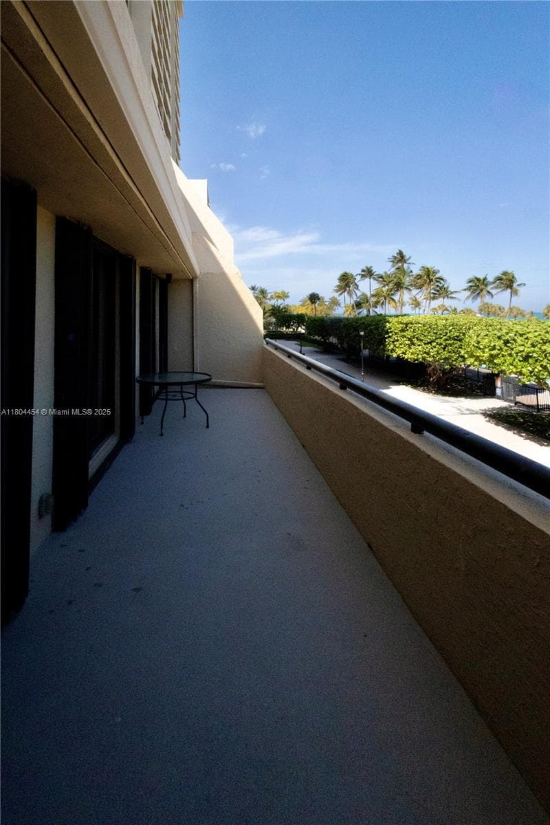 2555 Collins Ave # 308, Miami Beach FL 33140 — 2
