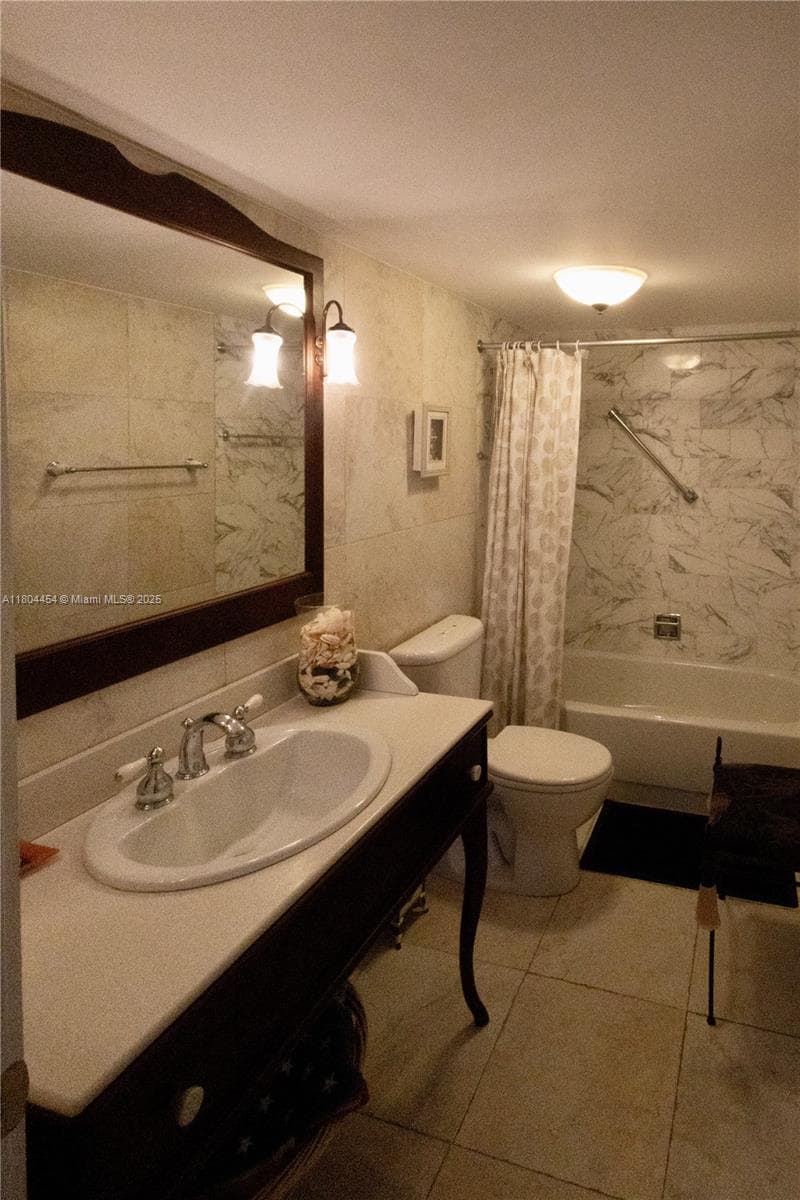 2555 Collins Ave # 308, Miami Beach FL 33140 — 13