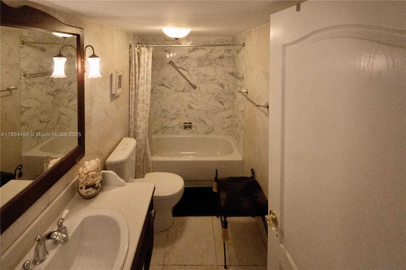 2555 Collins Ave # 308, Miami Beach FL 33140 — 14