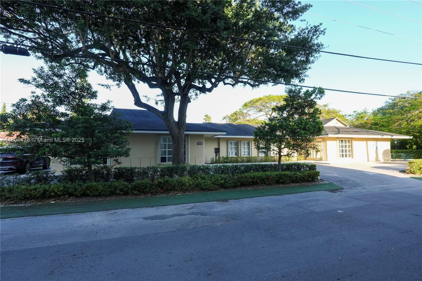 8125 SW 120th St, Pinecrest FL 33156 — 1
