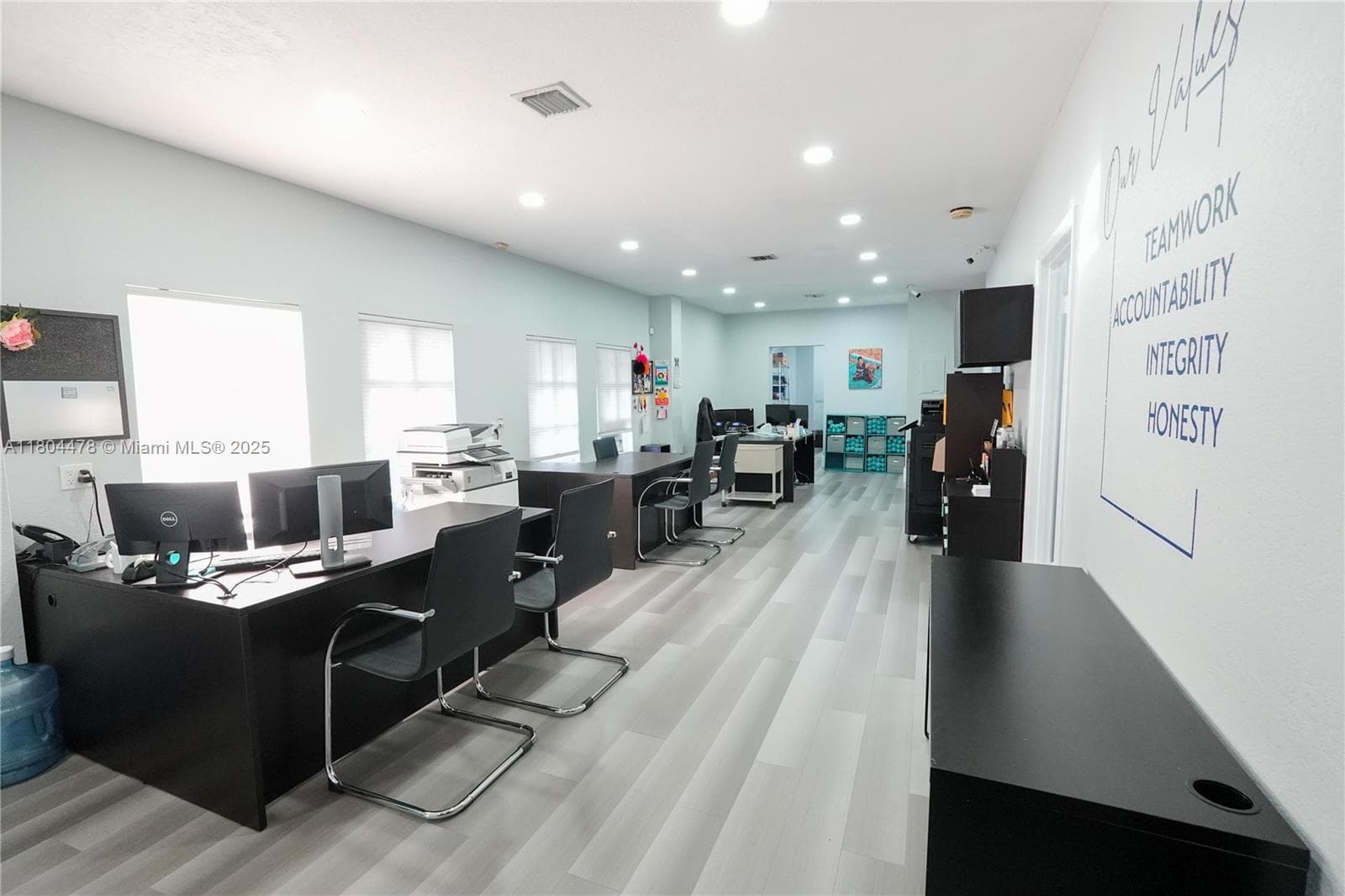 8125 SW 120th St, Pinecrest FL 33156 — 20