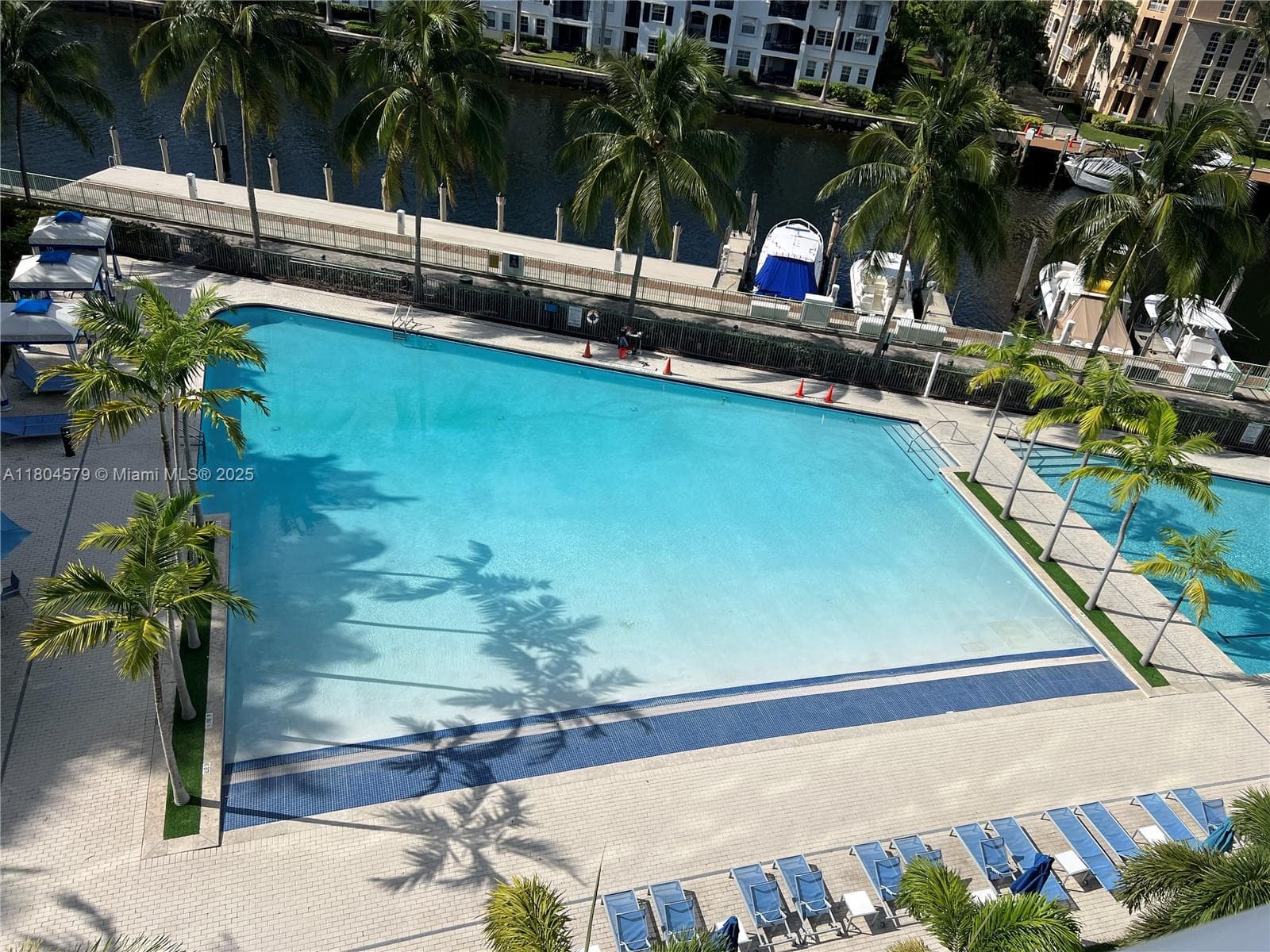 2950 NE 188th St # 444, Aventura FL 33180 — 26