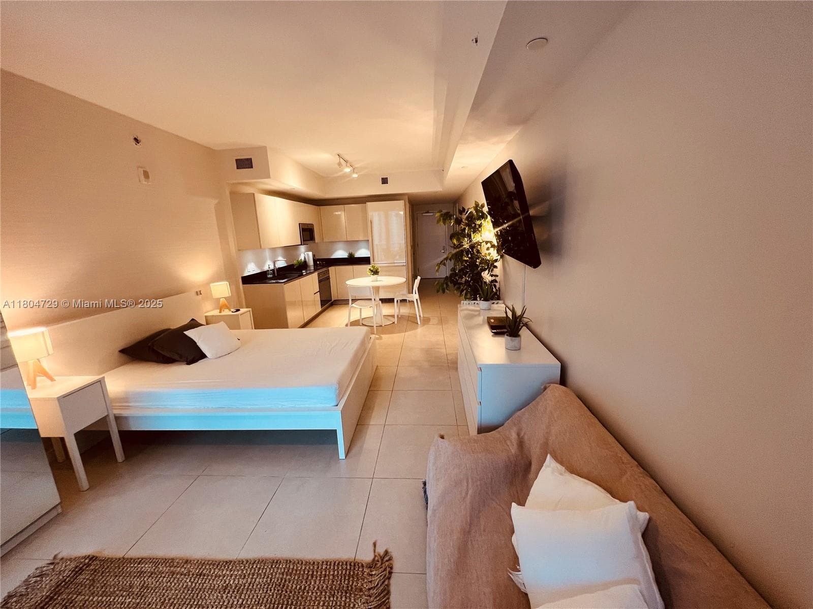1010 Brickell Ave # 2710, Miami FL 33131 — 2