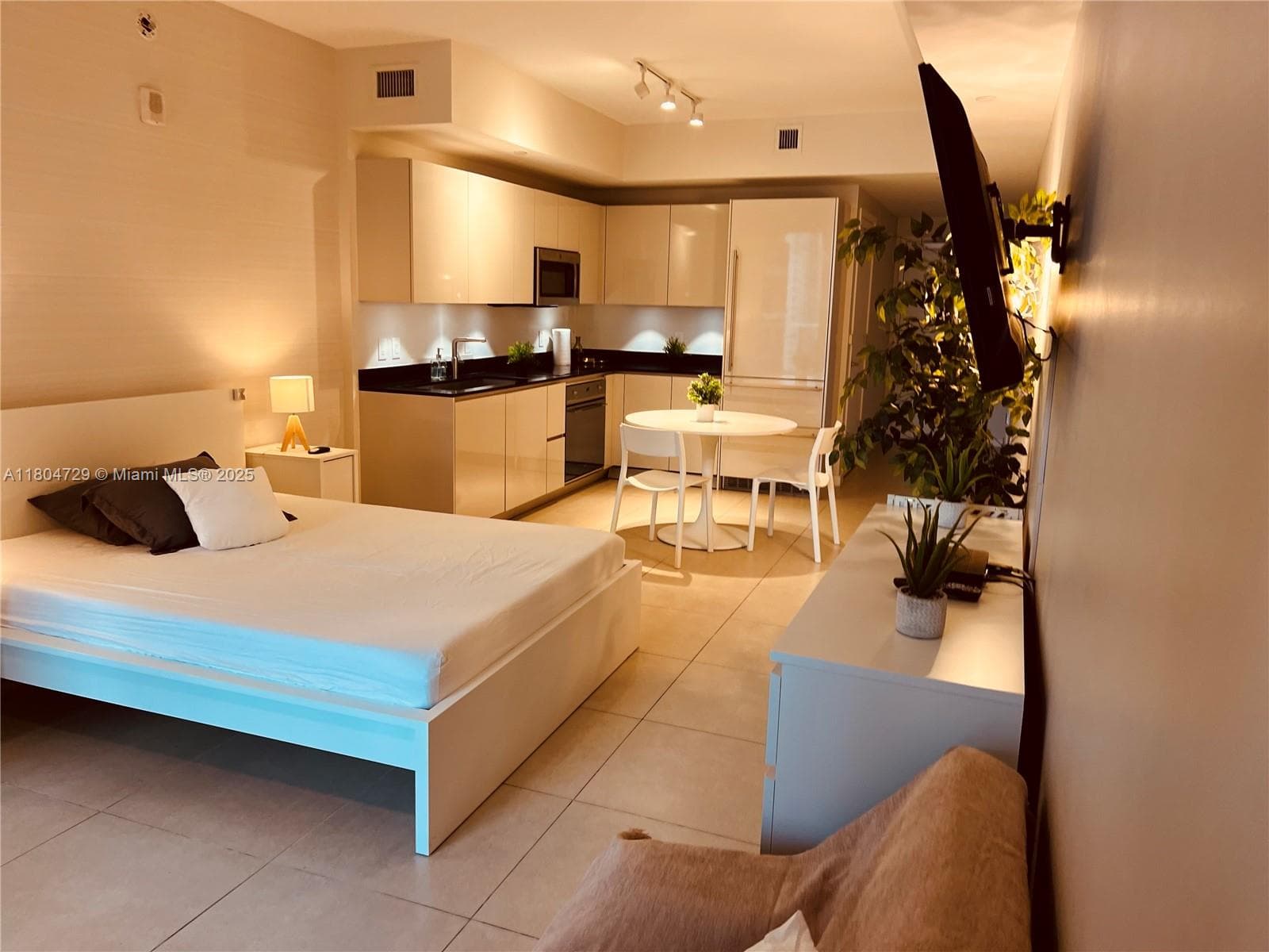 1010 Brickell Ave # 2710, Miami FL 33131 — 12