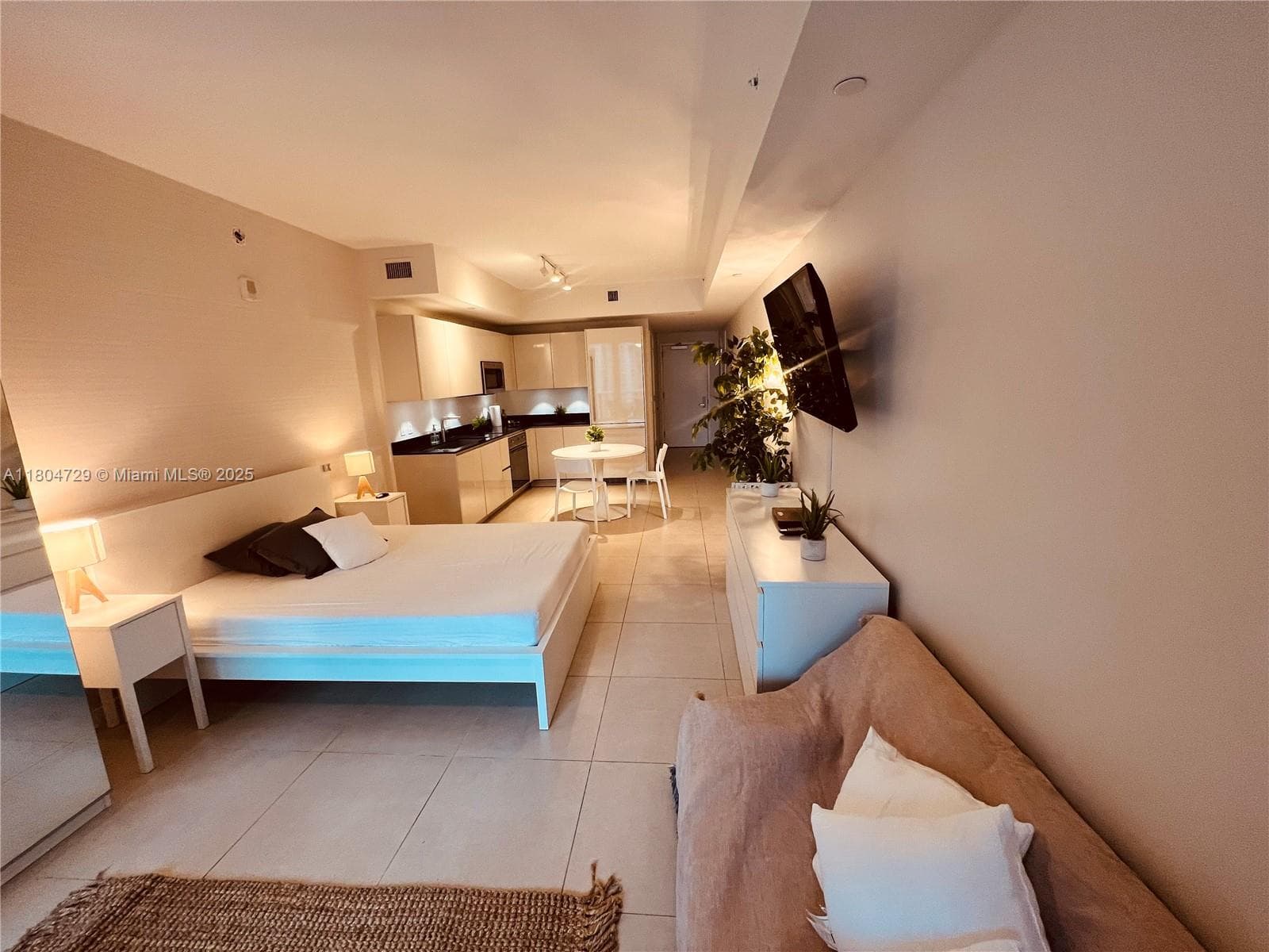 1010 Brickell Ave # 2710, Miami FL 33131 — 10