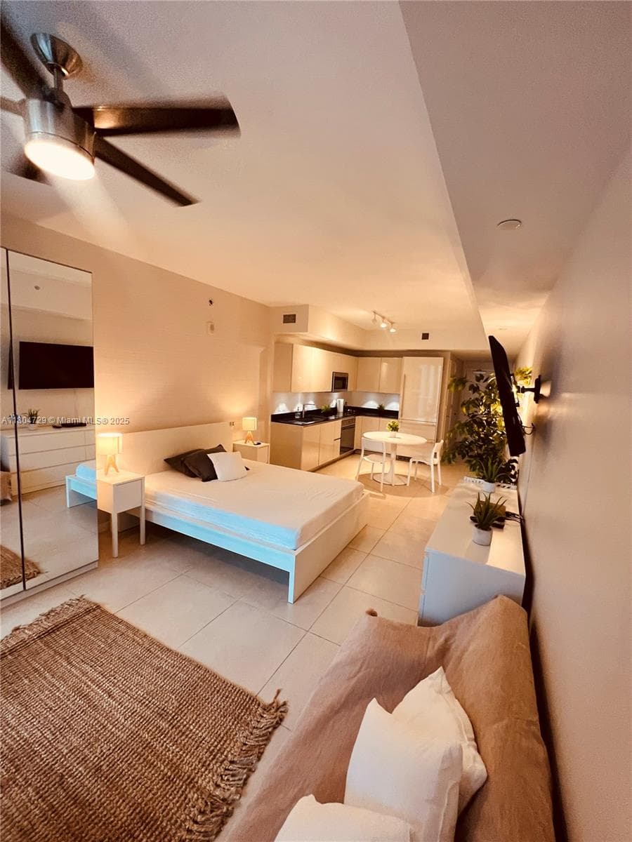 1010 Brickell Ave # 2710, Miami FL 33131 — 14