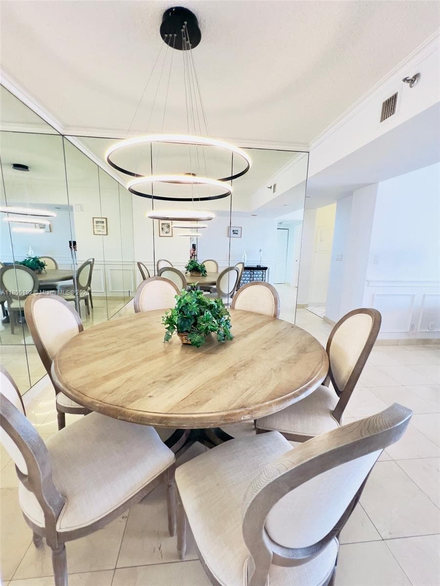 1000 W Island Blvd # 2412, Aventura FL 33160 — 13