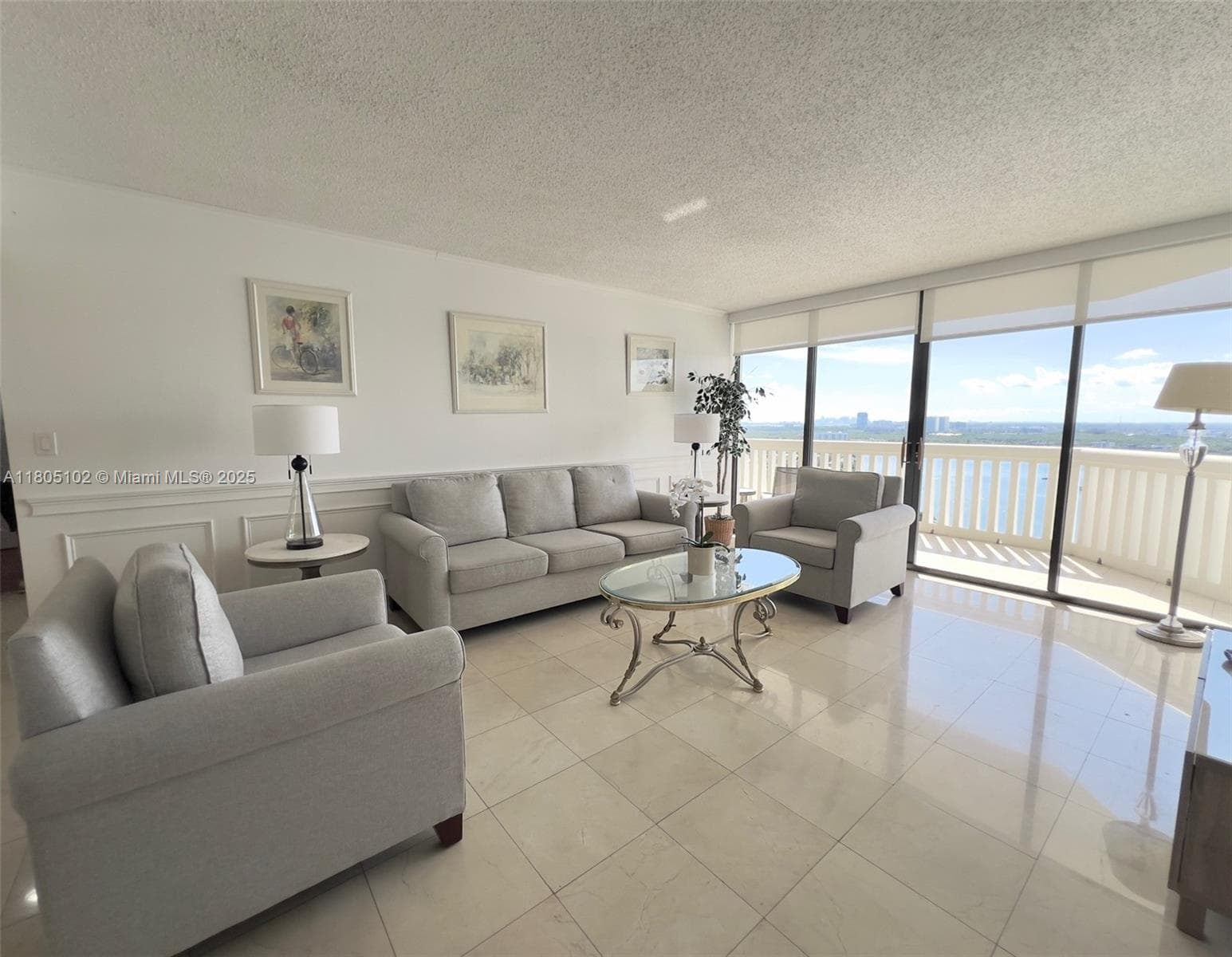 1000 W Island Blvd # 2412, Aventura FL 33160 — 1