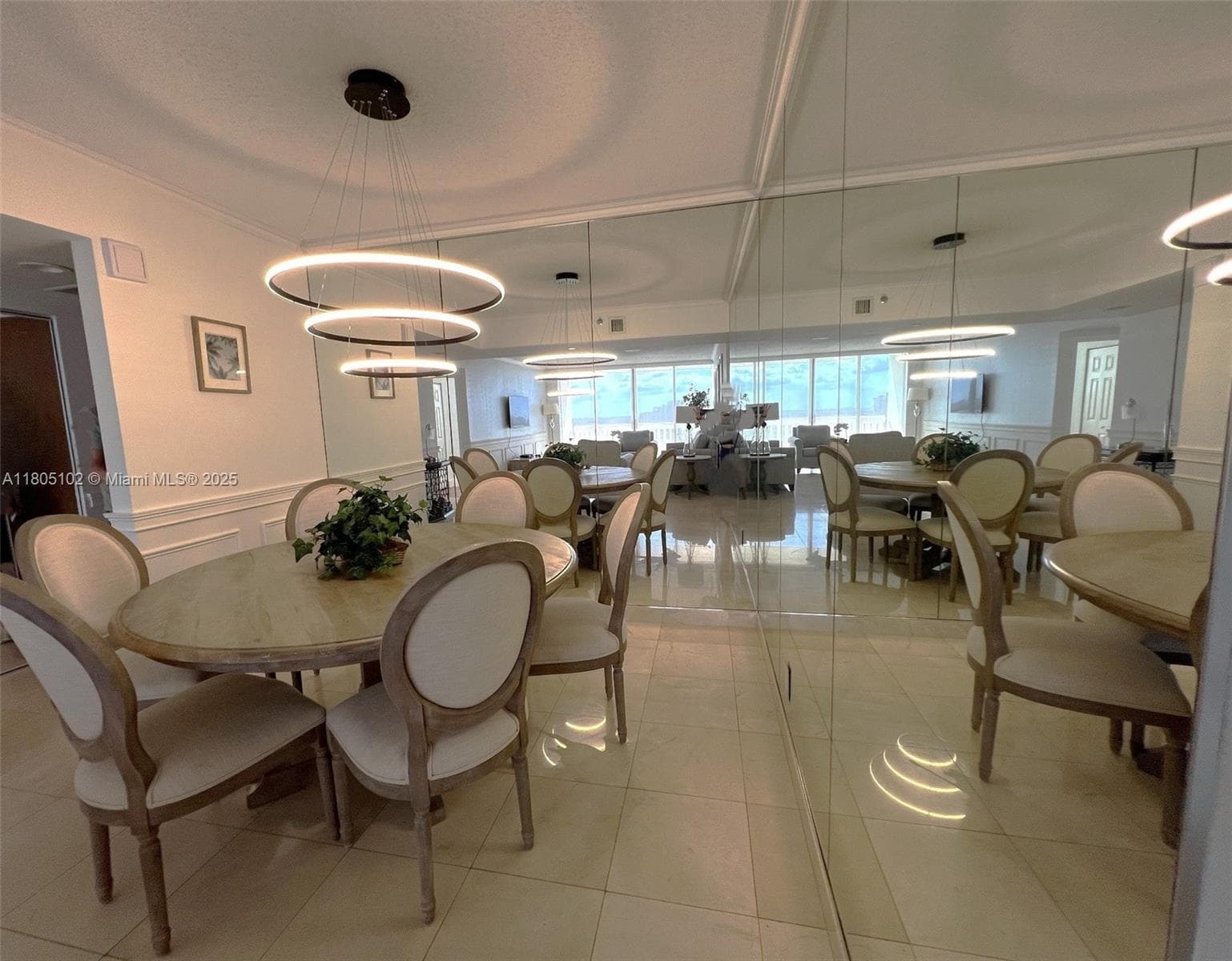 1000 W Island Blvd # 2412, Aventura FL 33160 — 5