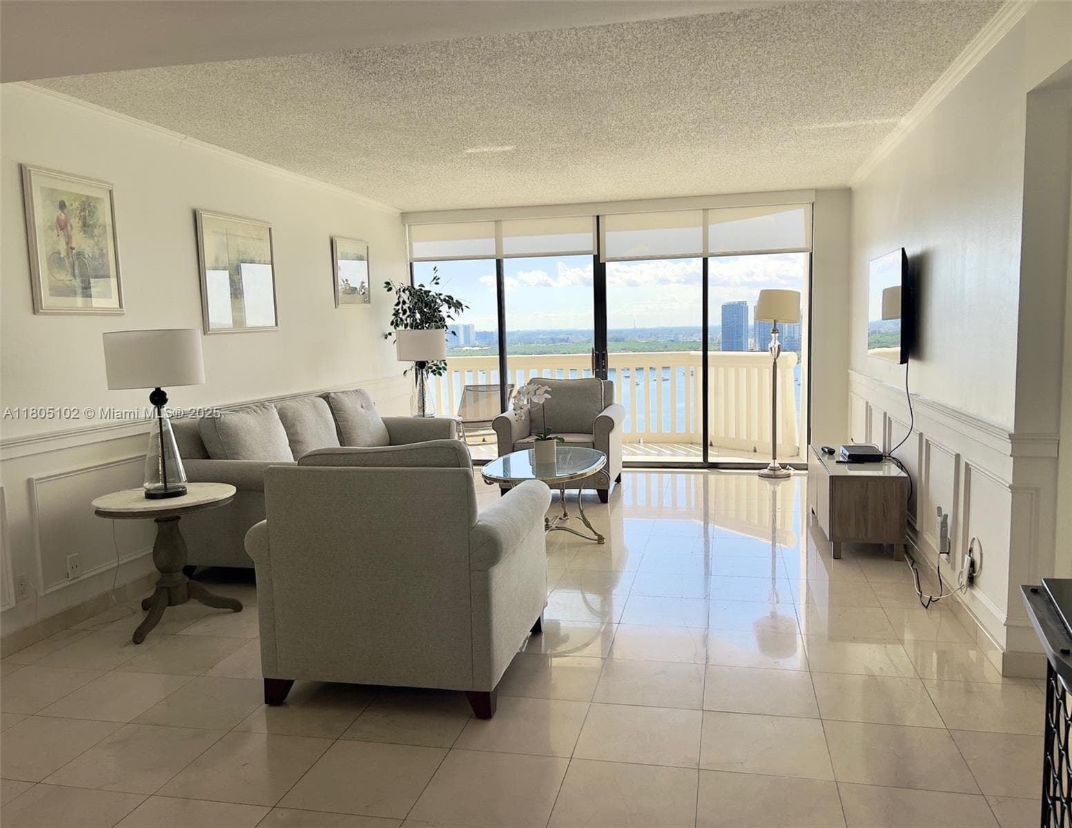 1000 W Island Blvd # 2412, Aventura FL 33160 — 4