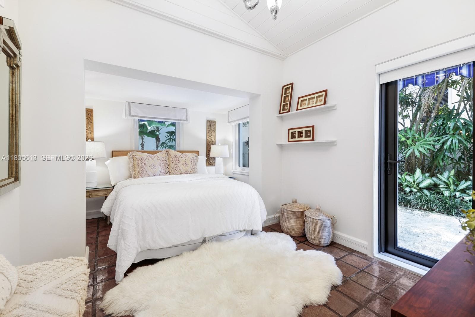 56 S Hibiscus Dr, Miami Beach FL 33139 — 26