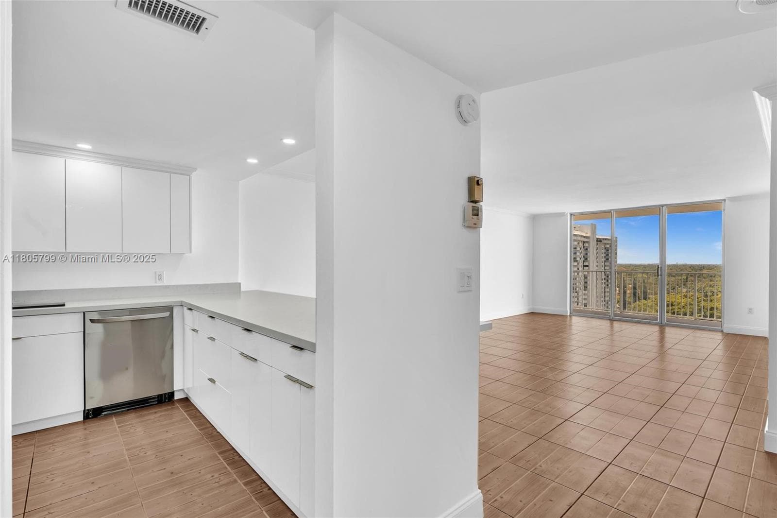 2801 NE 183rd St # 1703W, Aventura FL 33160 — 3