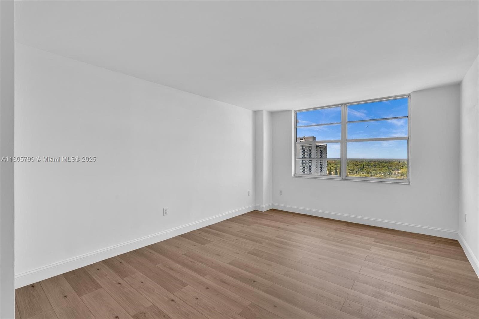 2801 NE 183rd St # 1703W, Aventura FL 33160 — 28