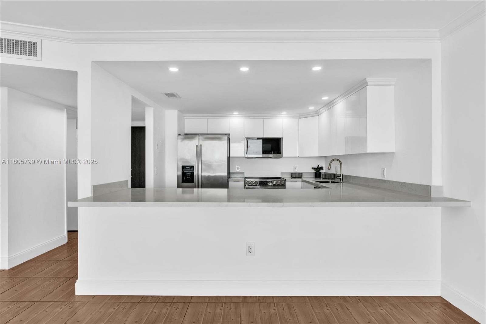 2801 NE 183rd St # 1703W, Aventura FL 33160 — 10