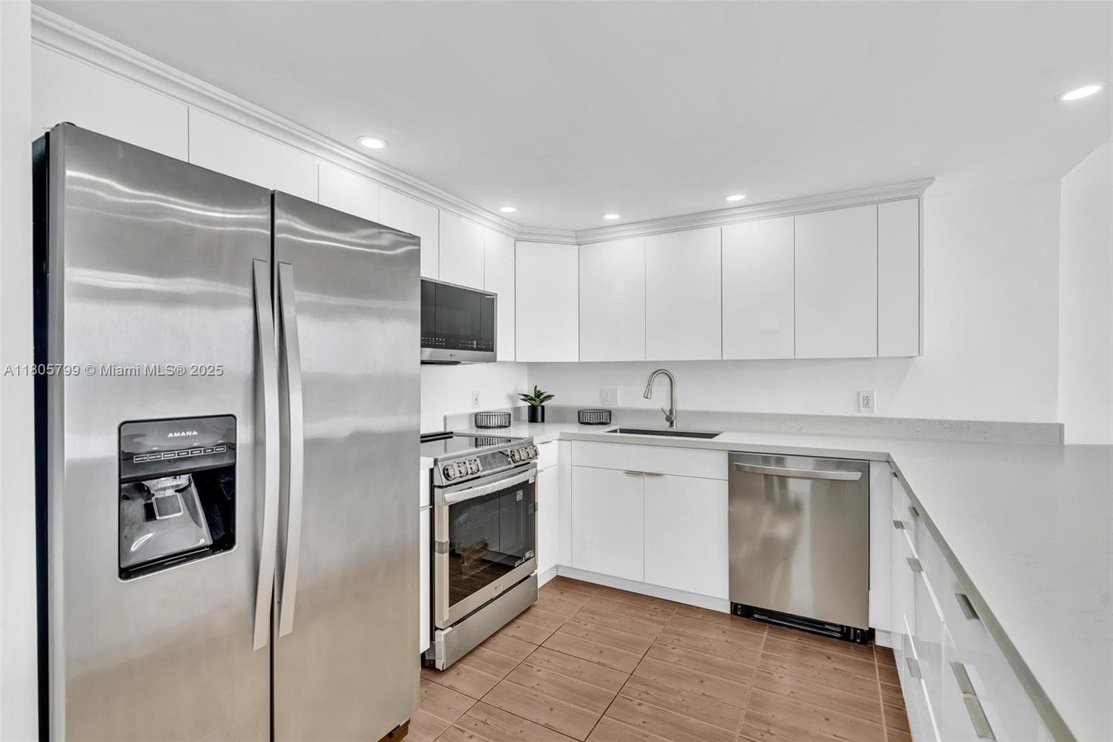 2801 NE 183rd St # 1703W, Aventura FL 33160 — 4