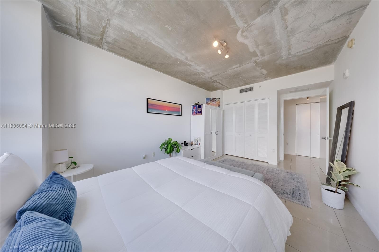 3250 NE 1st Ave # 1007, Miami FL 33137 — 14