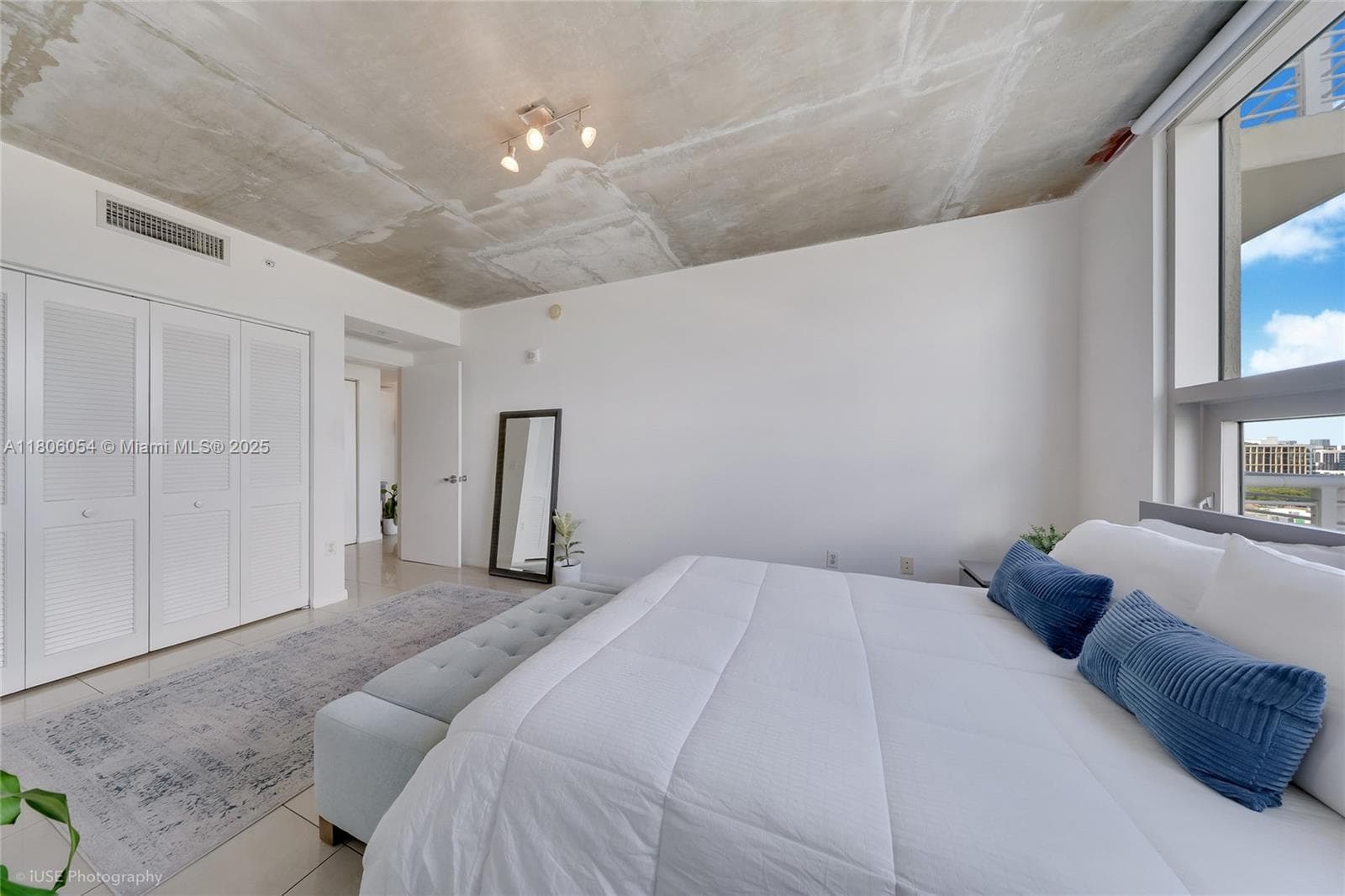 3250 NE 1st Ave # 1007, Miami FL 33137 — 15