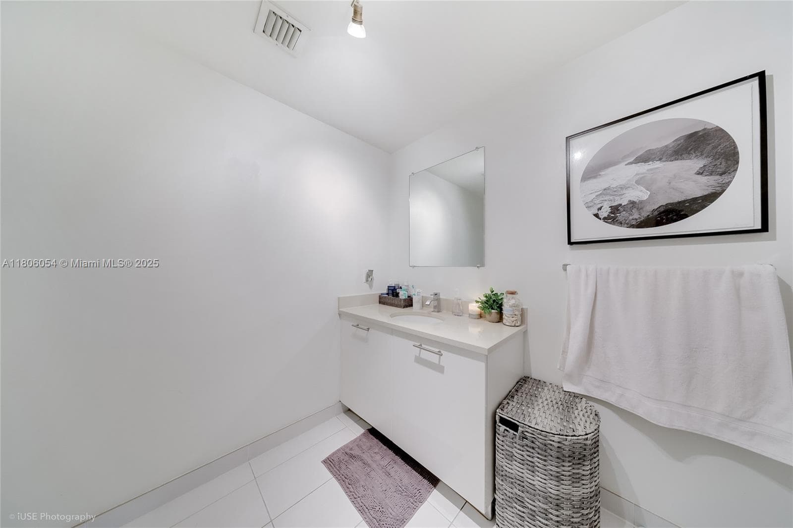 3250 NE 1st Ave # 1007, Miami FL 33137 — 11