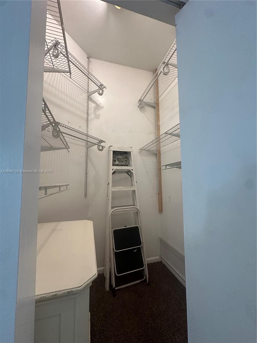 2001 Biscayne Blvd # 3503, Miami FL 33137 — 27