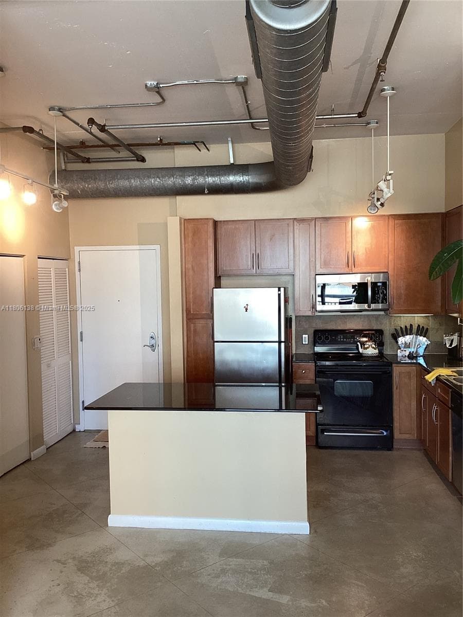 2001 Biscayne Blvd # 3503, Miami FL 33137 — 16