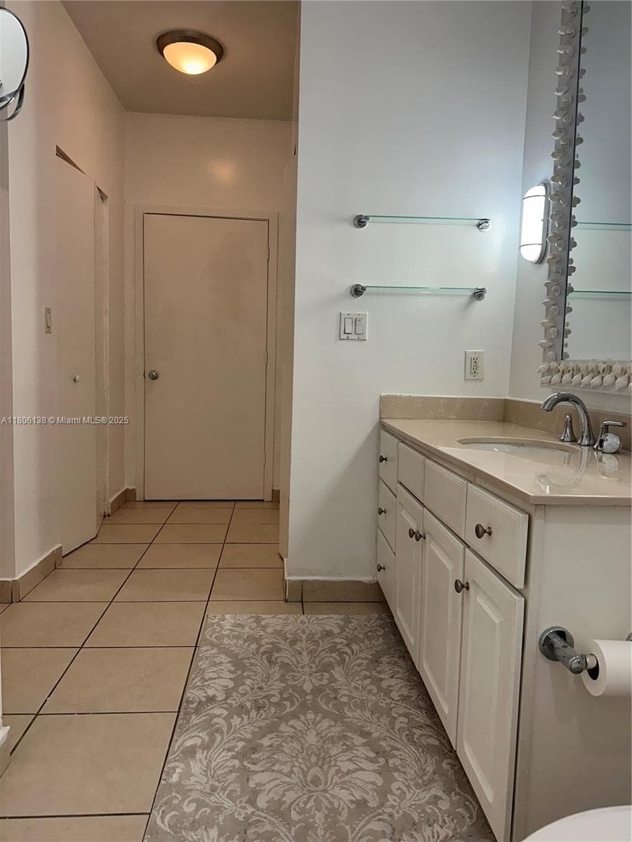 2001 Biscayne Blvd # 3503, Miami FL 33137 — 22