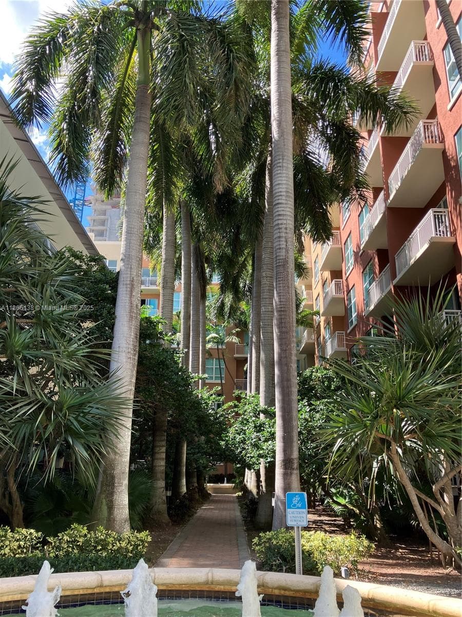 2001 Biscayne Blvd # 3503, Miami FL 33137 — 3