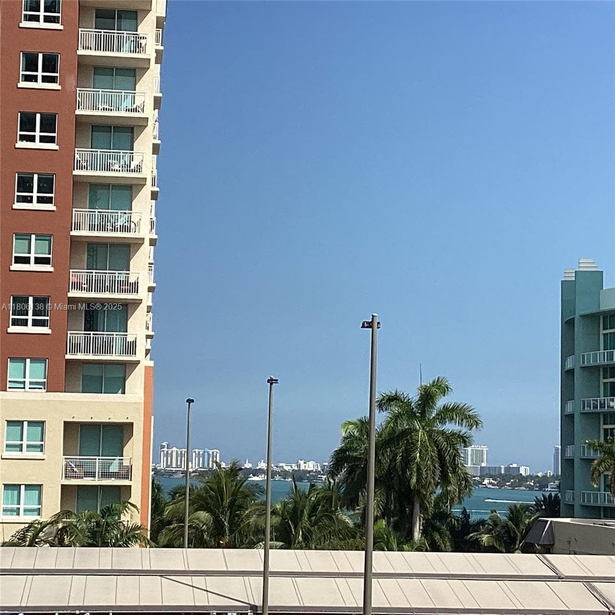 2001 Biscayne Blvd # 3503, Miami FL 33137 — 1