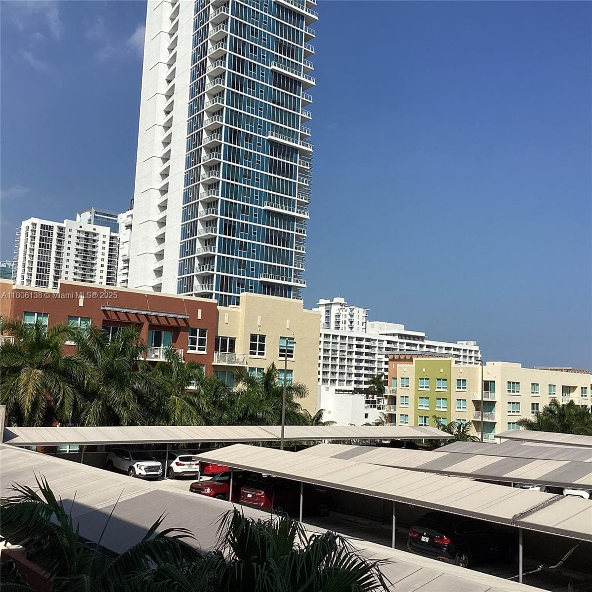2001 Biscayne Blvd # 3503, Miami FL 33137 — 33