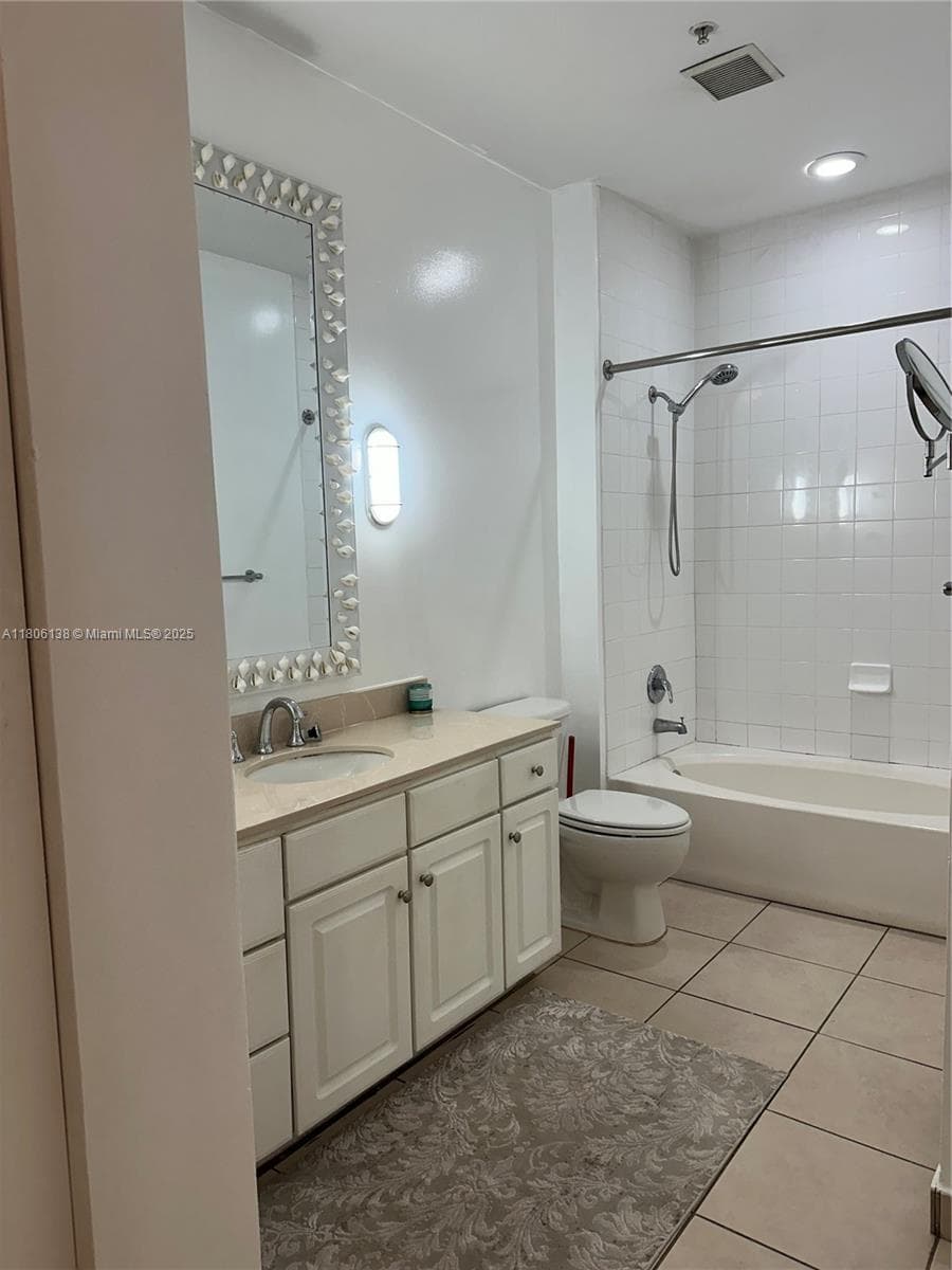 2001 Biscayne Blvd # 3503, Miami FL 33137 — 19