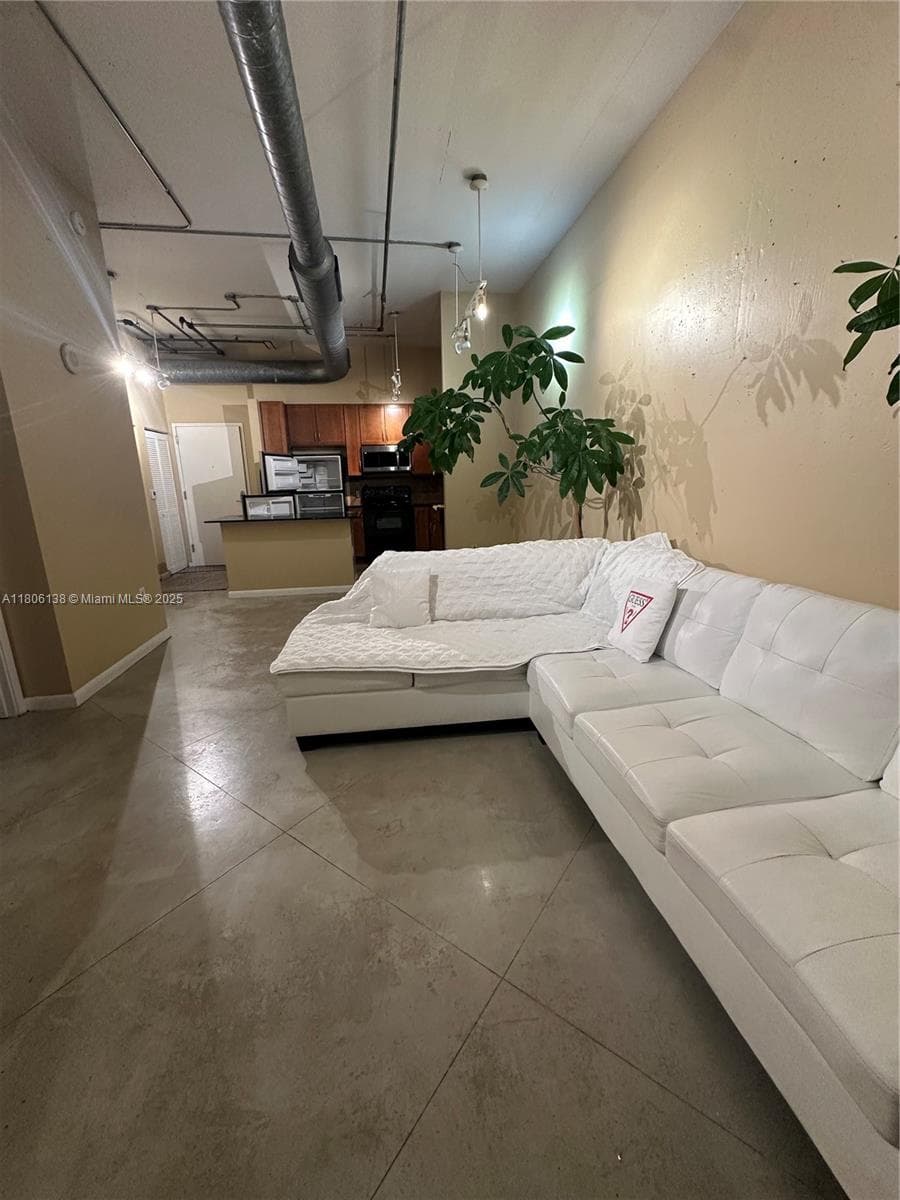 2001 Biscayne Blvd # 3503, Miami FL 33137 — 8