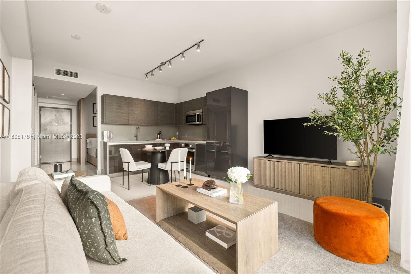1080 Brickell Ave # 3905, Miami FL 33131 — 6