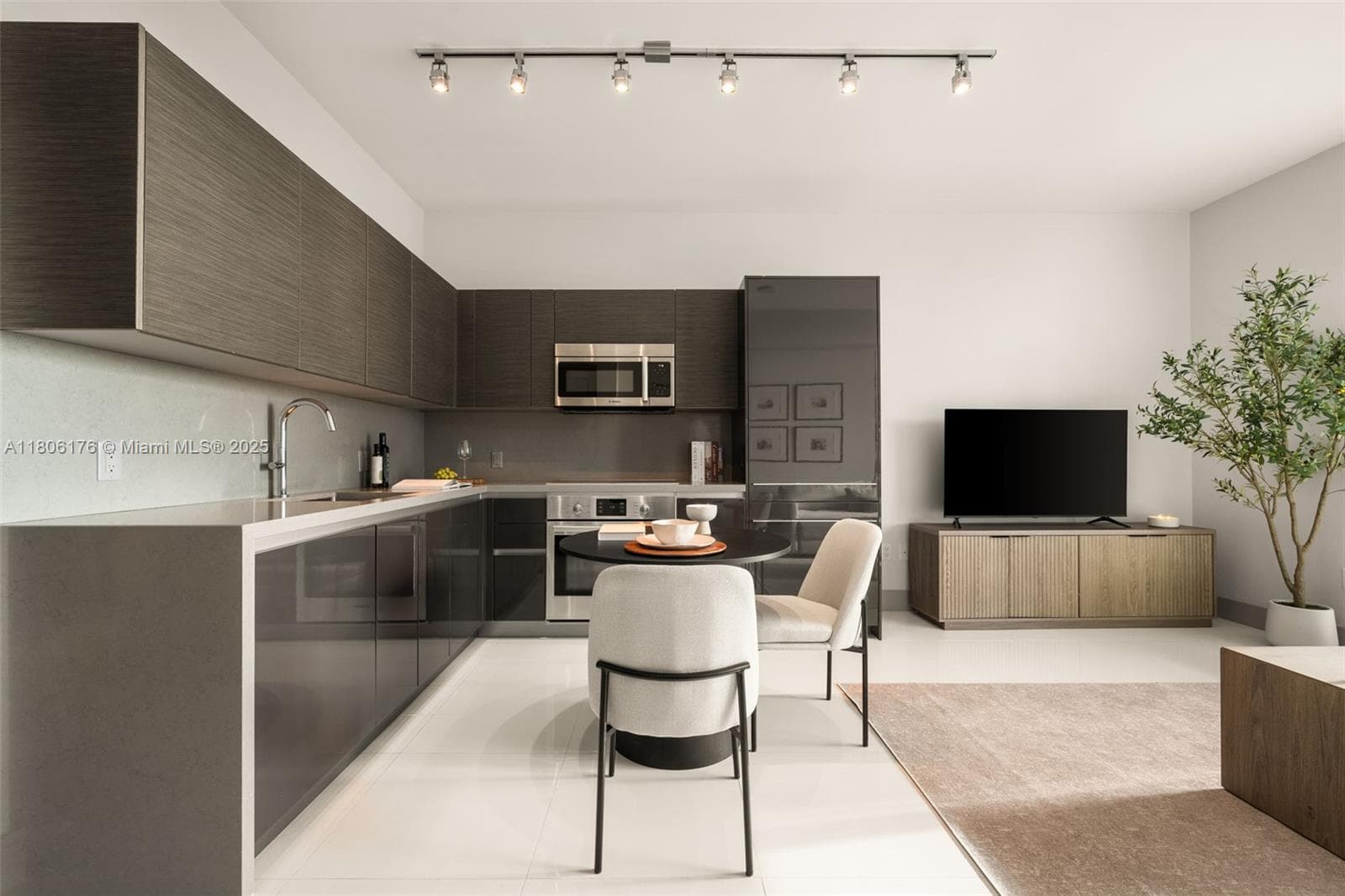 1080 Brickell Ave # 3905, Miami FL 33131 — 5