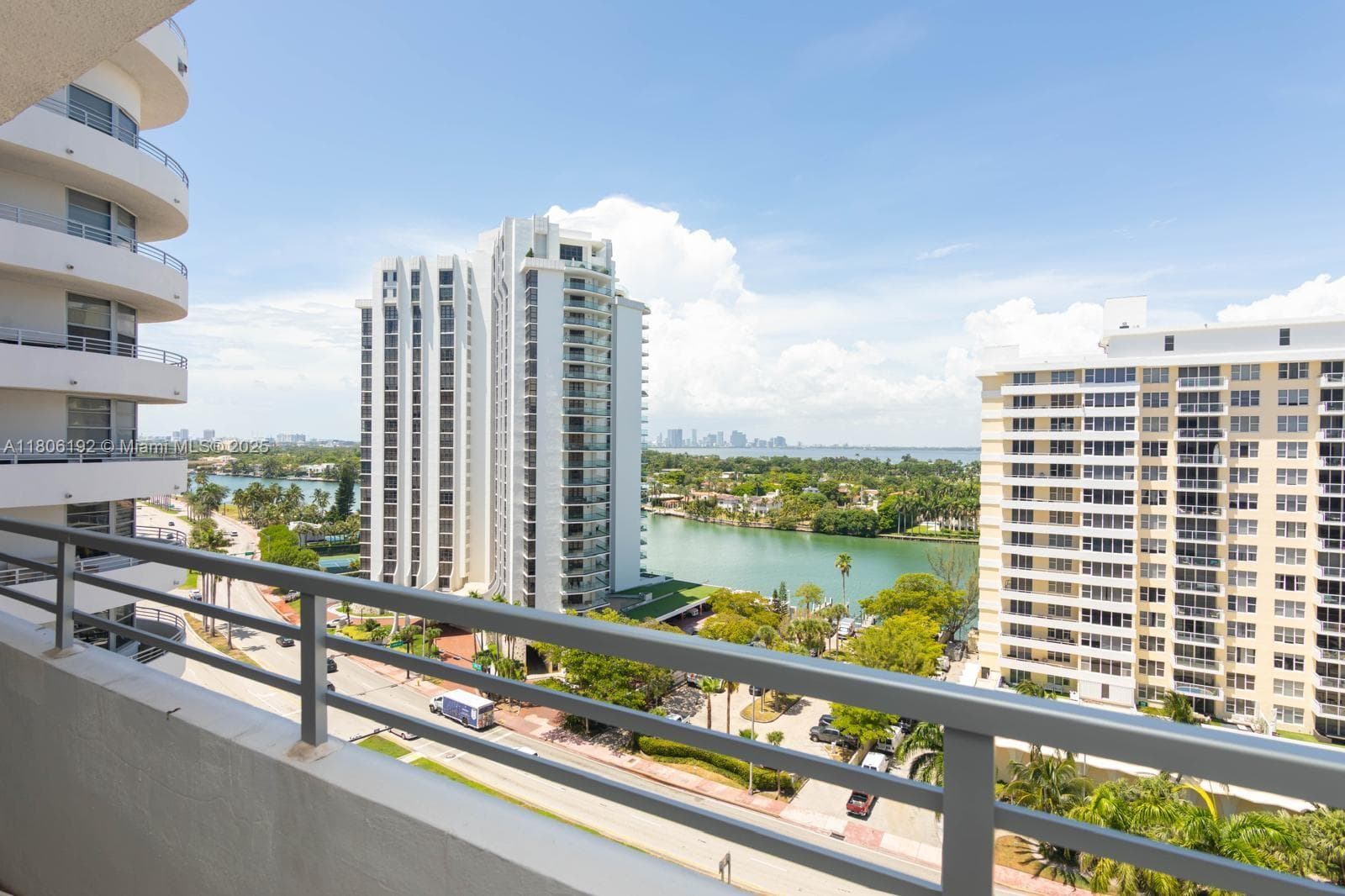 5555 Collins Ave # 14U, Miami Beach FL 33140 — 29