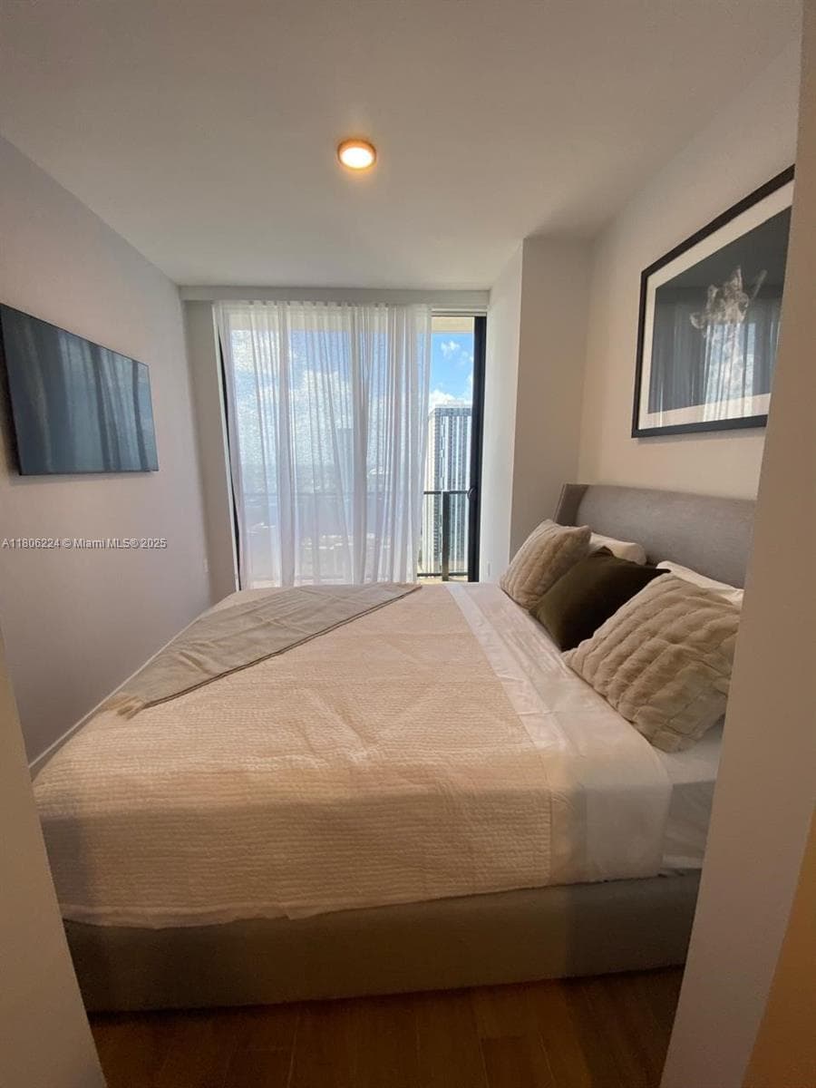 398 NE 5th St # 1619, Miami FL 33132 — 14