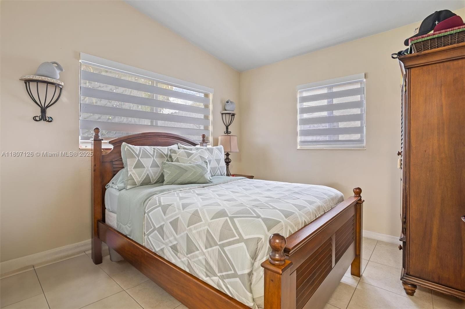 881 NW 177th Ter, Miami Gardens FL 33169 — 10