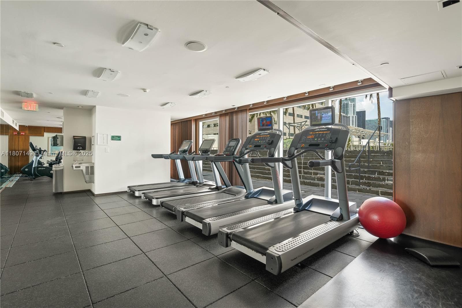335 S Biscayne Blvd # 1006, Miami FL 33131 — 8