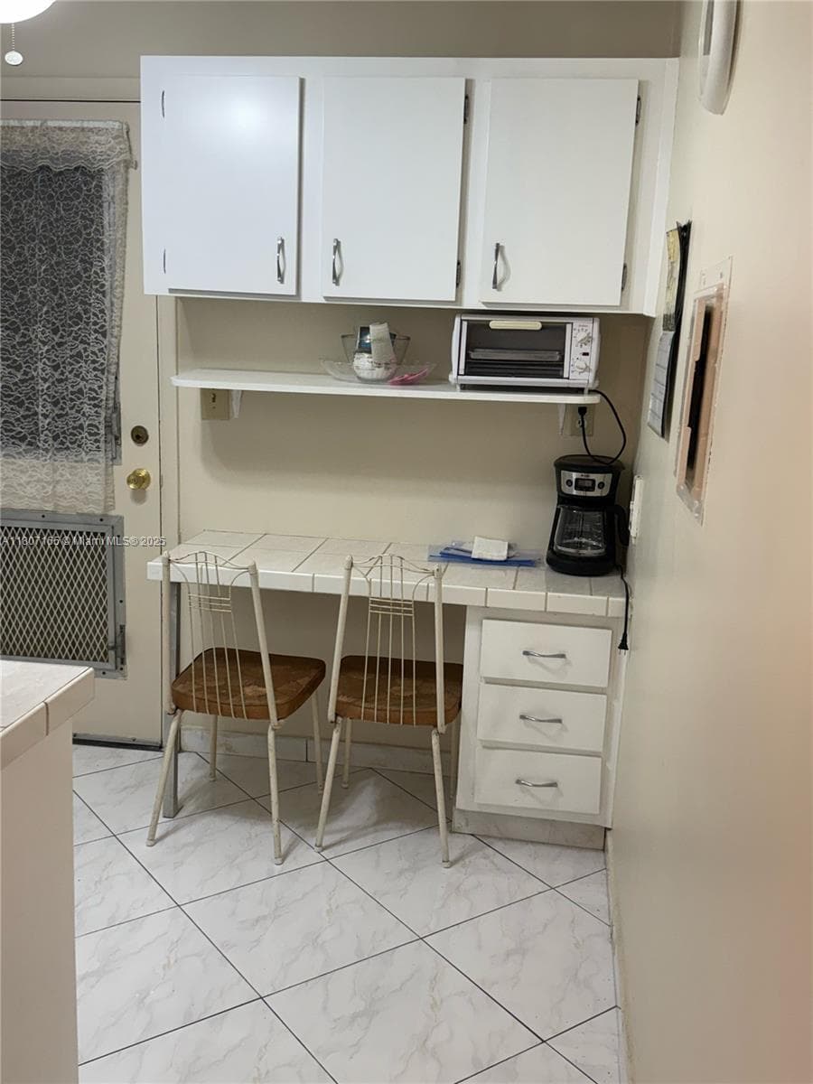 1395 NE 167th St # 203, Miami FL 33162 — 5