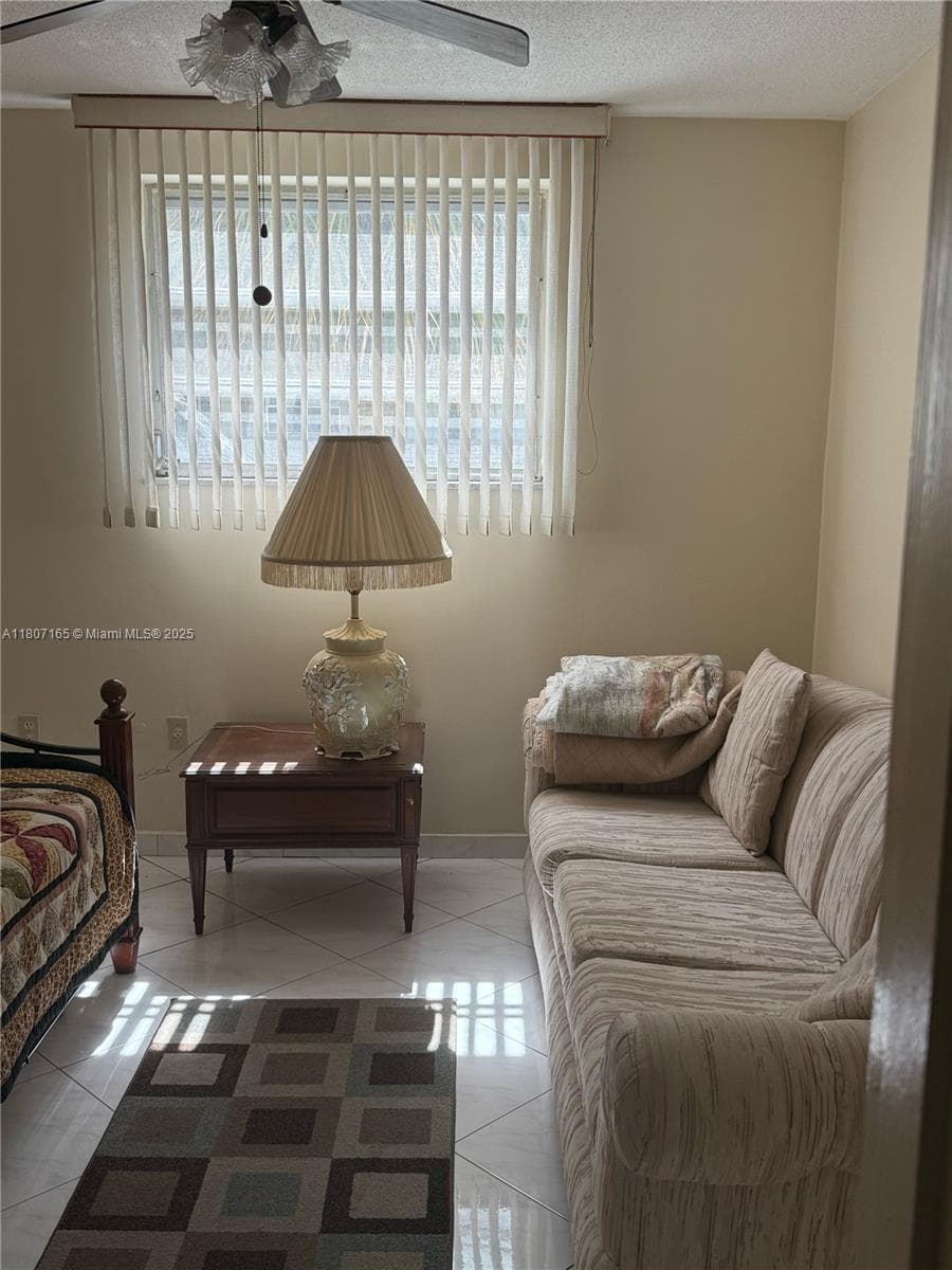 1395 NE 167th St # 203, Miami FL 33162 — 9