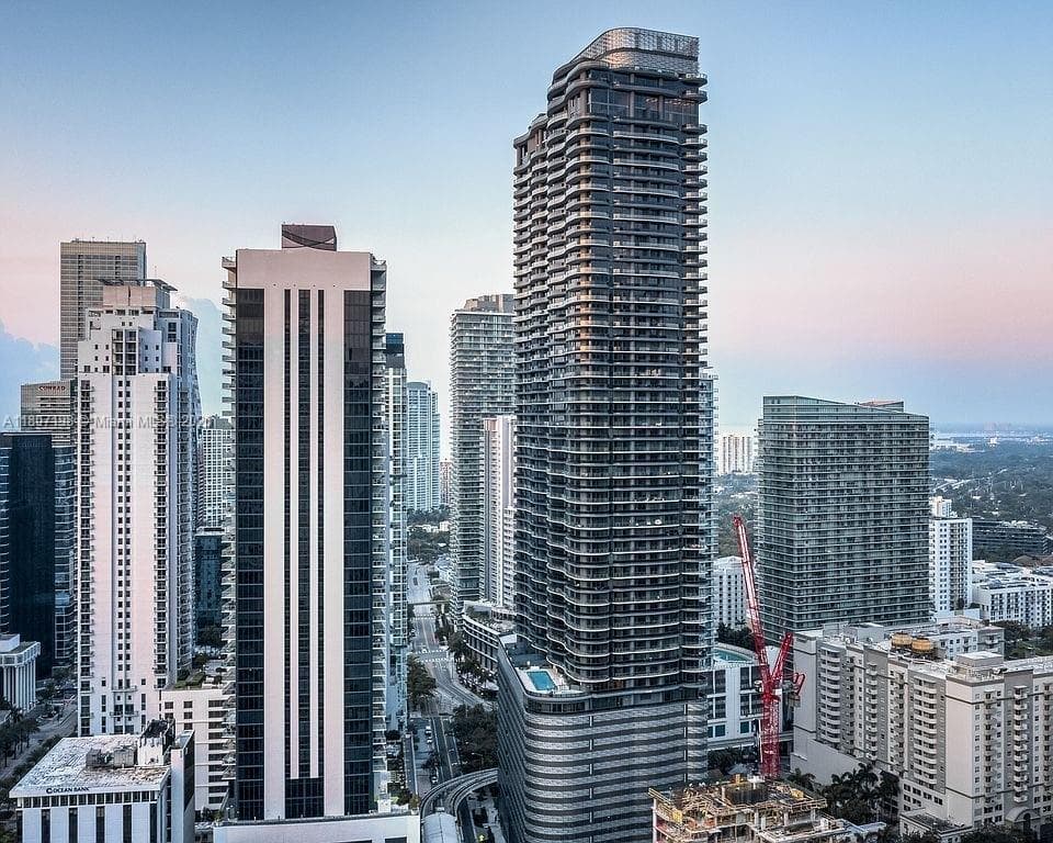 1000 Brickell Plz # 2705, Miami FL 33131 — 1