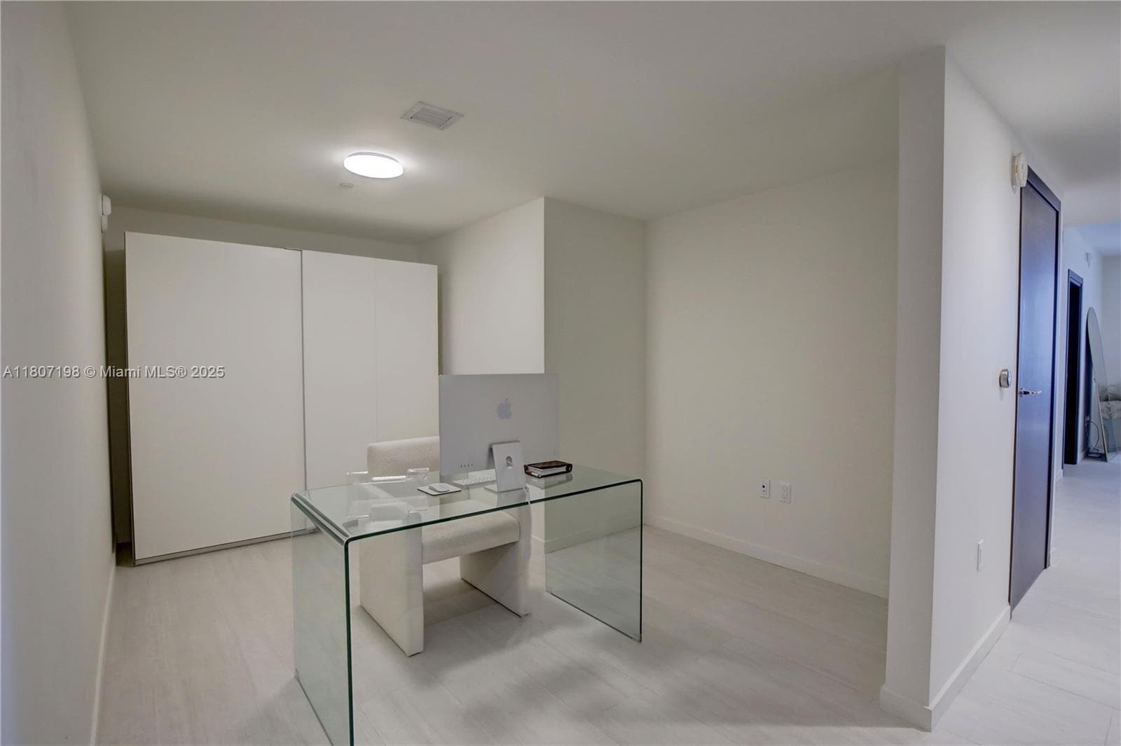 1000 Brickell Plz # 2705, Miami FL 33131 — 20