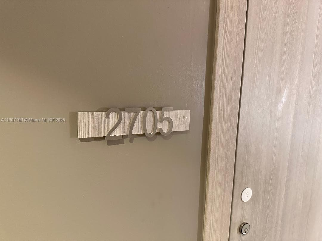 1000 Brickell Plz # 2705, Miami FL 33131 — 10