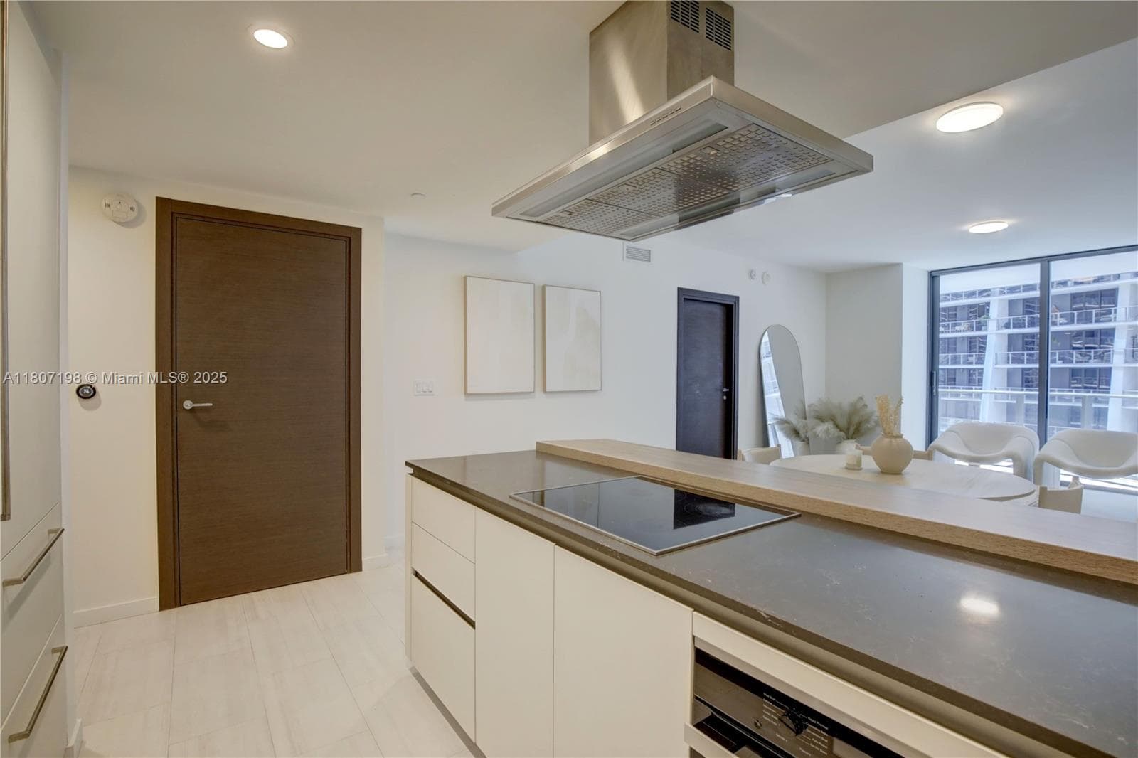 1000 Brickell Plz # 2705, Miami FL 33131 — 19