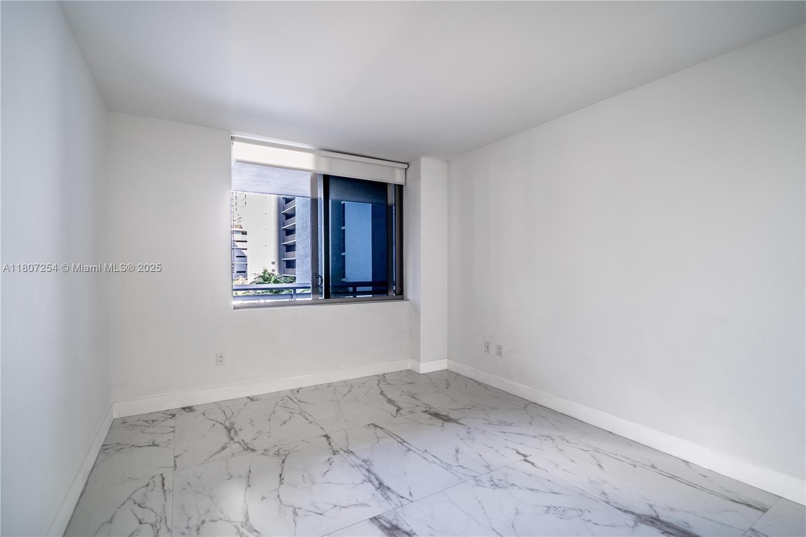 16385 Biscayne Blvd # 417, North Miami Beach FL 33160 — 6